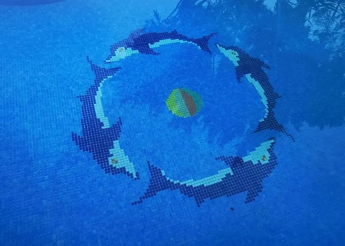 Apartment Five Apples